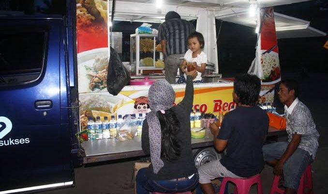 Bisnis Kuliner Berau Dinilai Belum Stabil, Gideon Dorong DPMPTSP Lakukan Pelatihan Bagi Pelaku Usaha