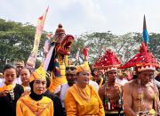 Prosesi Belimbur dan Ngulur Naga Tandai Puncak Erau Kutai 2026
