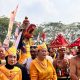 Prosesi Belimbur dan Ngulur Naga Tandai Puncak Erau Kutai 2026