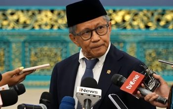 Sah ! Rocky Gerung Resmi Dilantik Jadi Anggota Wantimpres